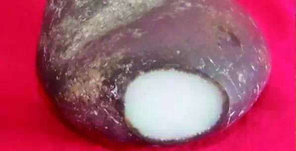 漲知識，玉也能騙人！照玉手電筒照出真相